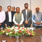 नवा रायपुर में मल्टिस्पेशियलिटी अस्पताल की स्थापना में शाल्वी ग्रुप की रुचि, मुंबई में मुख्यमंत्री श्री साय से की मुलाकात