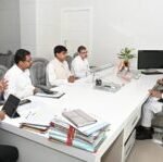 मुख्यमंत्री विष्णुदेव साय ने कर्रेगुट्टा पहाड़ी पर जारी एंटी नक्सल ऑपेरशन का अपडेट लिया ऑपेरशन की भविष्य की रणनीति के बारे में अधिकारियों से की चर्चा