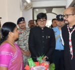 रमेन डेका ने टीबी मरीजों को पोषण आहार किट वितरण किया