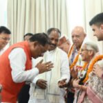 लोकतंत्र केवल एक शासन प्रणाली नहीं, बल्कि जीवन जीने की एक पद्धति:लोकतंत्र सेनानियों का संघर्ष हम सबके लिए प्रेरणास्रोत – मुख्यमंत्री विष्णु देव साय
