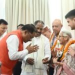 लोकतंत्र केवल एक शासन प्रणाली नहीं, बल्कि जीवन जीने की एक पद्धति:लोकतंत्र सेनानियों का संघर्ष हम सबके लिए प्रेरणास्रोत – मुख्यमंत्री विष्णु देव साय