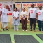 अंतरराष्ट्रीय योग दिवस पर डीएवी स्कूल में नगर पालिका अहिवारा द्वारा भव्य योग आयोजन