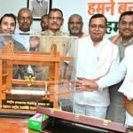 मुख्यमंत्री विष्णु देव साय से बुनकर समाज के प्रतिनिधिमंडल ने की सौजन्य भेंट