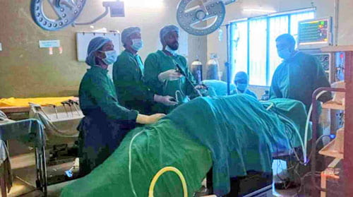 कोण्डागांव जिला अस्पताल ने रचा इतिहास, पहली बार लेप्रोस्कोपिक पद्धति से सफल किडनी ऑपरेशन