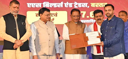 संघर्ष से समृद्धि की ओर : बस्तर में उग रही विकास की स्वर्णिम सुबह संघर्ष से समृद्धि की ओर : बस्तर में उग रही विकास की स्वर्णिम सुबह