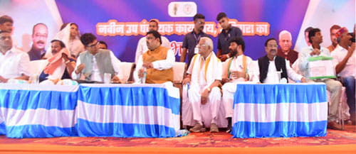 वित्त मंत्री चौधरी ने अहिवारा में नवीन उप पंजीयक कार्यालय का किया शुभारंभ वित्त मंत्री चौधरी ने अहिवारा में नवीन उप पंजीयक कार्यालय का किया शुभारंभ