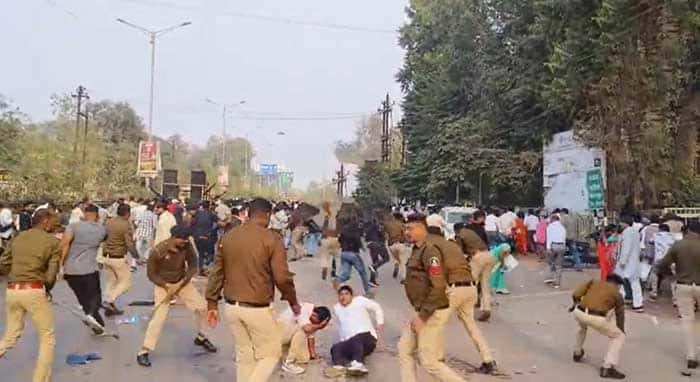 दुर्ग में कलेक्टर गाइडलाइन वृद्धि के खिलाफ प्रदर्शन उग्र, पुलिस ने किया हल्का बल प्रयोग