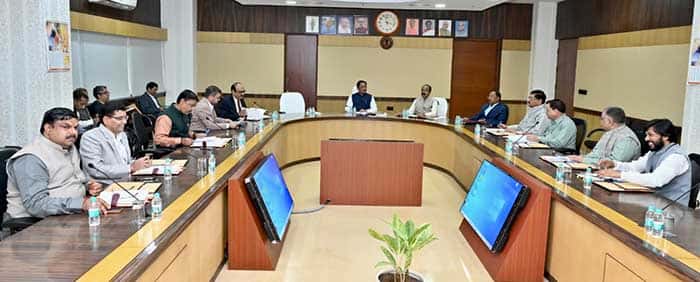 कैबिनेट की मेगा राहत—बिजली बिल में अब 200 यूनिट तक आधी छूट कैबिनेट की मेगा राहत—बिजली बिल में अब 200 यूनिट तक आधी छूट