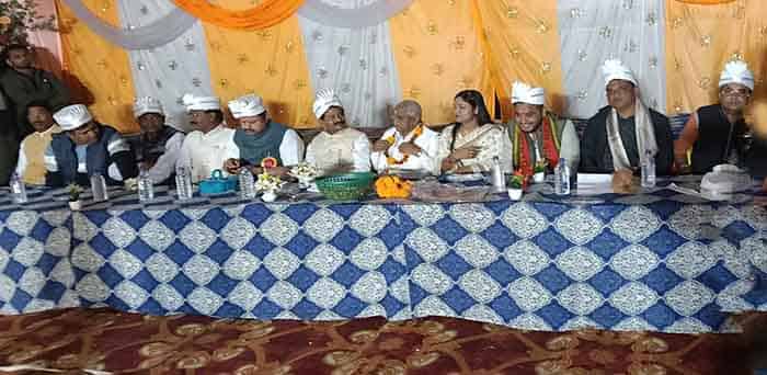 ‘मनखे-मनखे एक समान’ की गूंज—नारधा ढौर में बाबा घासीदास की जयंती ने बांधा समाज को एक सूत्र में ‘मनखे-मनखे एक समान’ की गूंज—नारधा ढौर में बाबा घासीदास की जयंती ने बांधा समाज को एक सूत्र में