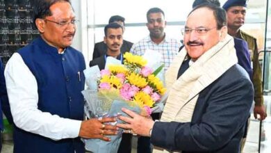 नवा रायपुर में आत्मीय मुलाकात—CM साय ने केंद्रीय स्वास्थ्य मंत्री जे.पी. नड्डा का किया गर्मजोशी से स्वागत