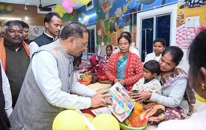 मुख्यमंत्री विष्णुदेव साय ने फरसाबहार, कुनकुरी और मनोरा में पोषण पुनर्वास केन्द्र का शुभारंभ किया