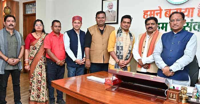 लोकतंत्र, संवाद और भरोसे की भेंट: मुख्यमंत्री साय से प्रेस क्लब की मुलाकात लोकतंत्र, संवाद और भरोसे की भेंट: मुख्यमंत्री साय से प्रेस क्लब की मुलाकात