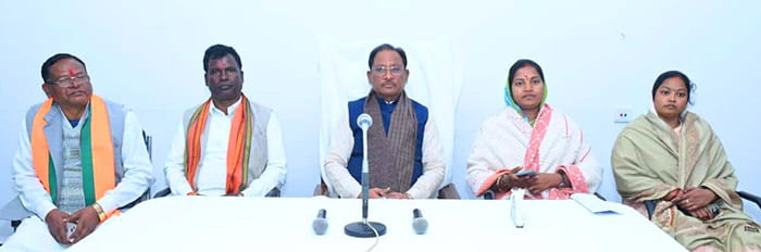 सरकारी योजनाओं का लाभ अंतिम व्यक्ति तक पहुँचाने के निर्देश सरकारी योजनाओं का लाभ अंतिम व्यक्ति तक पहुँचाने के निर्देश