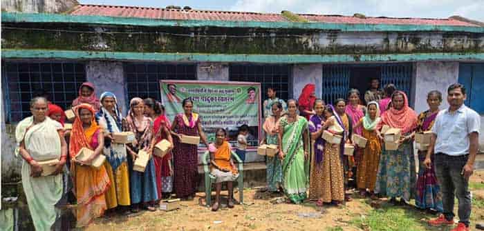 तेंदूपत्ता संग्राहकों की सफलता से खुशियों की लहर तेंदूपत्ता संग्राहकों की सफलता से खुशियों की लहर