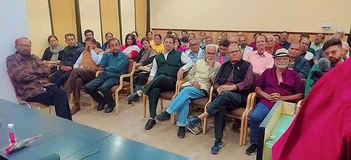 शब्दों से पहले पक्ष जरूरी, तभी रचना में जान