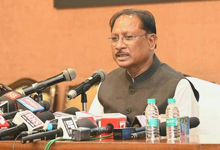 किसान हित में बड़ा निर्णय—धान खरीदी को मिला दो दिनों का विस्तार किसान हित में बड़ा निर्णय—धान खरीदी को मिला दो दिनों का विस्तार