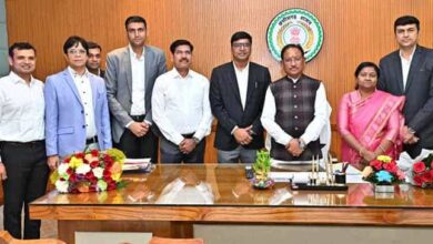 राज्य प्रशासनिक सेवा से भारतीय प्रशासनिक सेवा में नियुक्त अधिकारियों ने मुख्यमंत्री से सौजन्य भेंट की