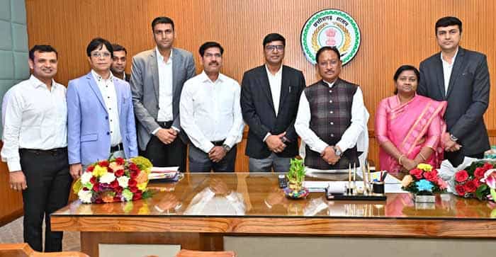 राज्य प्रशासनिक सेवा से भारतीय प्रशासनिक सेवा में नियुक्त अधिकारियों ने मुख्यमंत्री से सौजन्य भेंट की