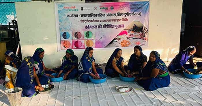 फूलों की खुशबू, प्रकृति का रंग: अहिवारा की हरित होली