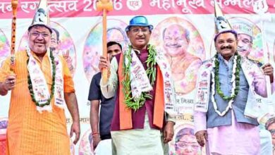 रंगों में घुला सद्भाव: मुख्यमंत्री साय ने दिया भाईचारे का संदेश रंगों में घुला सद्भाव: मुख्यमंत्री साय ने दिया भाईचारे का संदेश