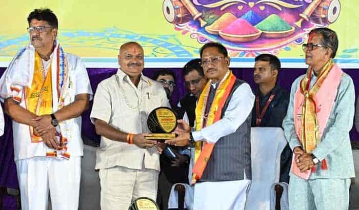 छत्तीसगढ़ के विकास में कान्यकुब्ज समाज की अहम भूमिका : मुख्यमंत्री साय छत्तीसगढ़ के विकास में कान्यकुब्ज समाज की अहम भूमिका : मुख्यमंत्री साय