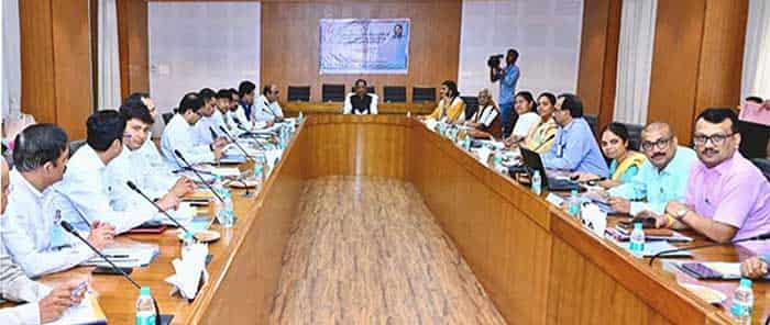 जबरन मैनुअल स्कैवेंजर्स का कार्य करवाने वालों पर कड़ी कार्रवाई के निर्देश : मुख्यमंत्री विष्णुदेव साय