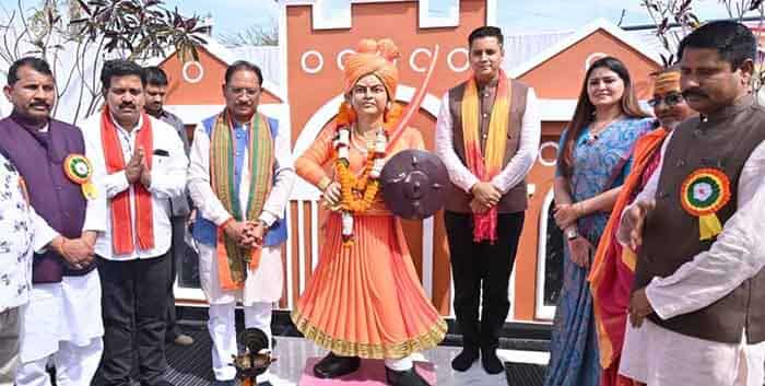 मुख्यमंत्री विष्णु देव साय ने कहा कि संत महात्माओं की धरा और श्रीराम के ननिहाल को विकसित किया जाएगा मुख्यमंत्री विष्णु देव साय ने कहा कि संत महात्माओं की धरा और श्रीराम के ननिहाल को विकसित किया जाएगा