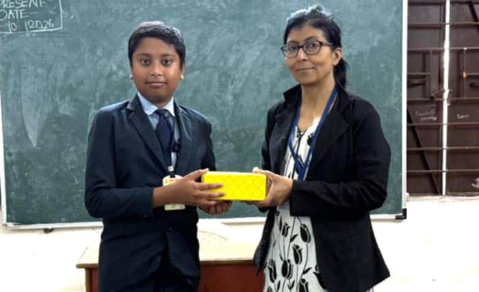 मिट्टी की खुशबू से मंज़िल तक – सपनों ने गांव की सीमाएं तोड़ीं मिट्टी की खुशबू से मंज़िल तक – सपनों ने गांव की सीमाएं तोड़ीं