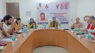 डॉ. कुसमरिया ने आर्थिक, सामाजिक और शैक्षणिक विकास के लिए व्यापक सर्वेक्षण को जरूरी बताया डॉ. कुसमरिया ने आर्थिक, सामाजिक और शैक्षणिक विकास के लिए व्यापक सर्वेक्षण को जरूरी बताया