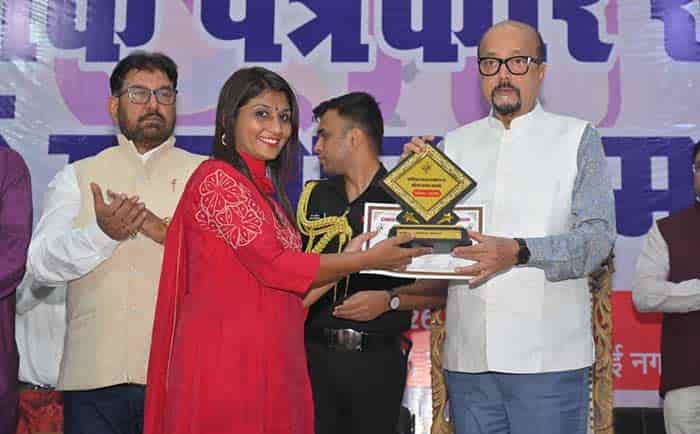 राज्यपाल का बड़ा संदेश — मीडिया को और अधिक विश्वसनीय और जनोन्मुखी बनाने की अपील राज्यपाल का बड़ा संदेश — मीडिया को और अधिक विश्वसनीय और जनोन्मुखी बनाने की अपील