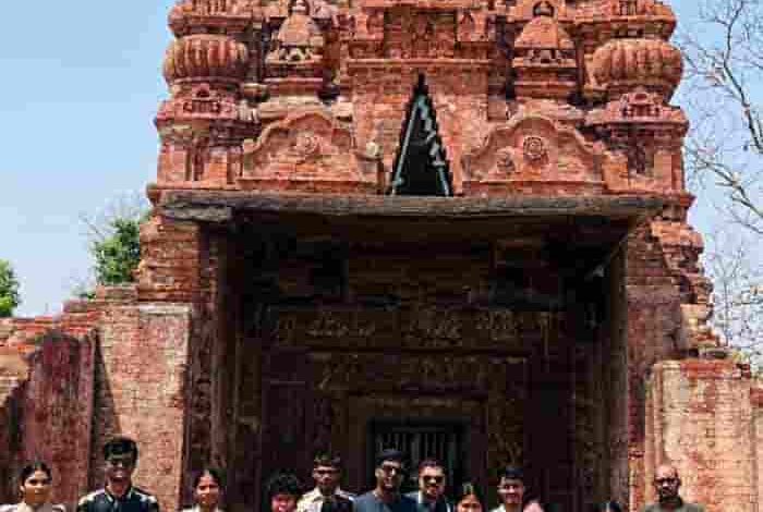 खेल के बहाने छत्तीसगढ़ का जलवा! मेहमाननवाज़ी और पर्यटन ने लूटी महफिल खेल के बहाने छत्तीसगढ़ का जलवा! मेहमाननवाज़ी और पर्यटन ने लूटी महफिल