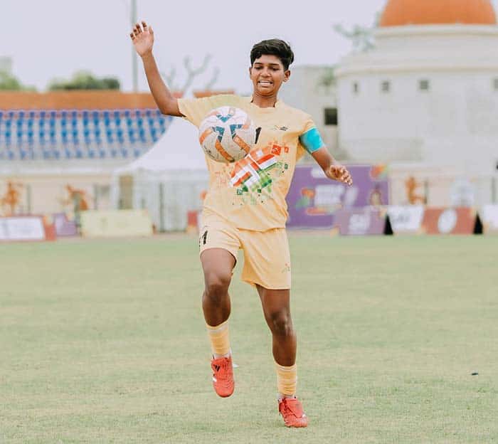 मैदान के जादूगर: मिडफील्ड की रणनीति और गोलकीपर की दीवार ने रचा खेल