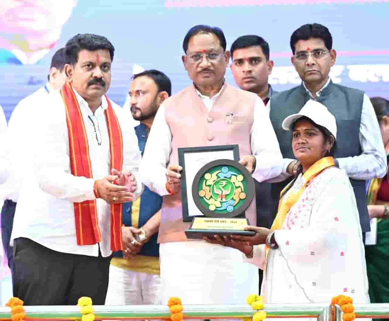 महिला शक्ति का नया दौर — आत्मनिर्भरता से बदल रही छत्तीसगढ़ की तस्वीर