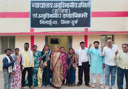 गांव की सियासत गरम: बागडुमर में अविश्वास की आंधी, ग्रामीणों का गुस्सा फूटा