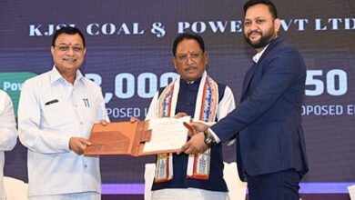 हाथों में हुनर, उद्योग में रफ्तार: समन्वय से संवरता छत्तीसगढ़ हाथों में हुनर, उद्योग में रफ्तार: समन्वय से संवरता छत्तीसगढ़