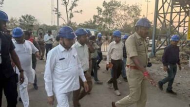 जिम्मेदारी और सतर्कता: हादसे के बाद घटनास्थल पर पहुंचे मंत्री देवांगन