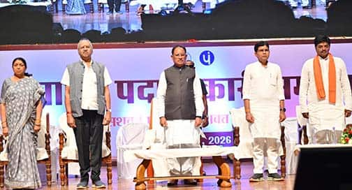 जड़ों से विकास: सशक्त पंचायतों से बनेगा विकसित भारत