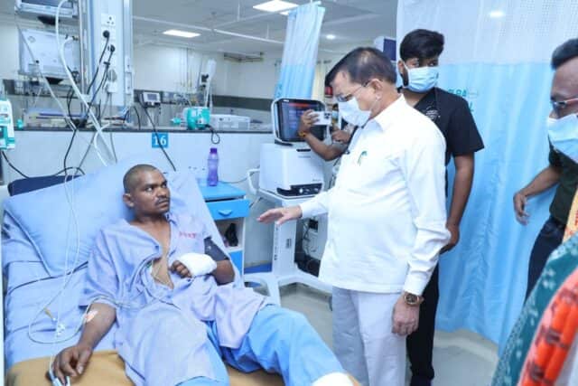 हादसे के बाद सख्त निर्देश! मंत्री देवांगन ने कहा—घायलों को मिले बेहतर इलाज