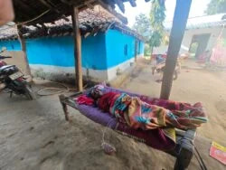 गंभीर हालत में मरीज! बेहतर इलाज के लिए मेकाहारा रेफर