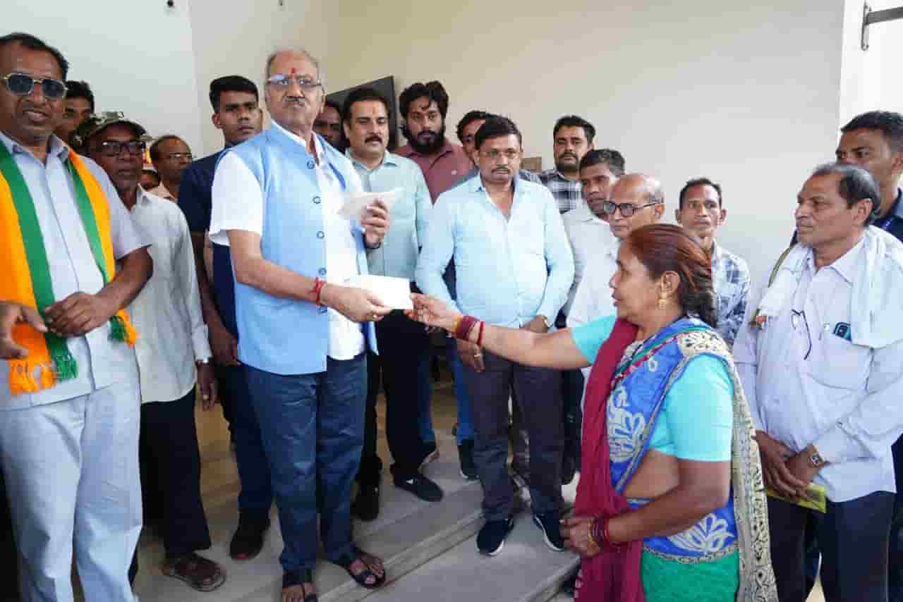 जरूरतमंदों के सपनों को सहारा—शिक्षा और उपचार के लिए मिला आर्थिक संबल