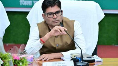 जशपुर में विकास कार्यों की समीक्षा, शिलापट्ट नहीं लगाने पर कार्रवाई की चेतावनी