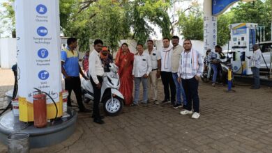 बढ़ती कीमतों और सीमित आपूर्ति के विरोध में कांग्रेस ने प्रदर्शन किया बढ़ती कीमतों और सीमित आपूर्ति के विरोध में कांग्रेस ने प्रदर्शन किया