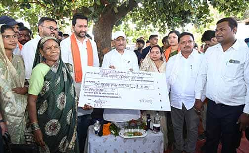 CM का त्वरित एक्शन! चौपाल में ही सुलझी सरलाबाई मरावी की समस्या