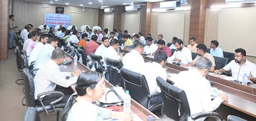 धीमी कार्यशैली नहीं चलेगी — उप मुख्यमंत्री अरुण साव ने त्वरित समाधान के लिए दिए सख्त निर्देश धीमी कार्यशैली नहीं चलेगी — उप मुख्यमंत्री अरुण साव ने त्वरित समाधान के लिए दिए सख्त निर्देश