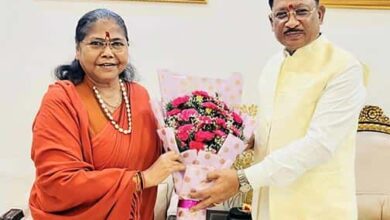 संवाद और समन्वय का सशक्त संदेश — मुख्यमंत्री और साध्वी निरंजन ज्योति की सौजन्य मुलाकात संवाद और समन्वय का सशक्त संदेश — मुख्यमंत्री और साध्वी निरंजन ज्योति की सौजन्य मुलाकात