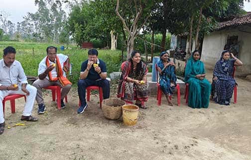 जनसंवाद से जनसमाधान तक— गांव की चौपाल में विकास और विश्वास का संदेश जनसंवाद से जनसमाधान तक— गांव की चौपाल में विकास और विश्वास का संदेश