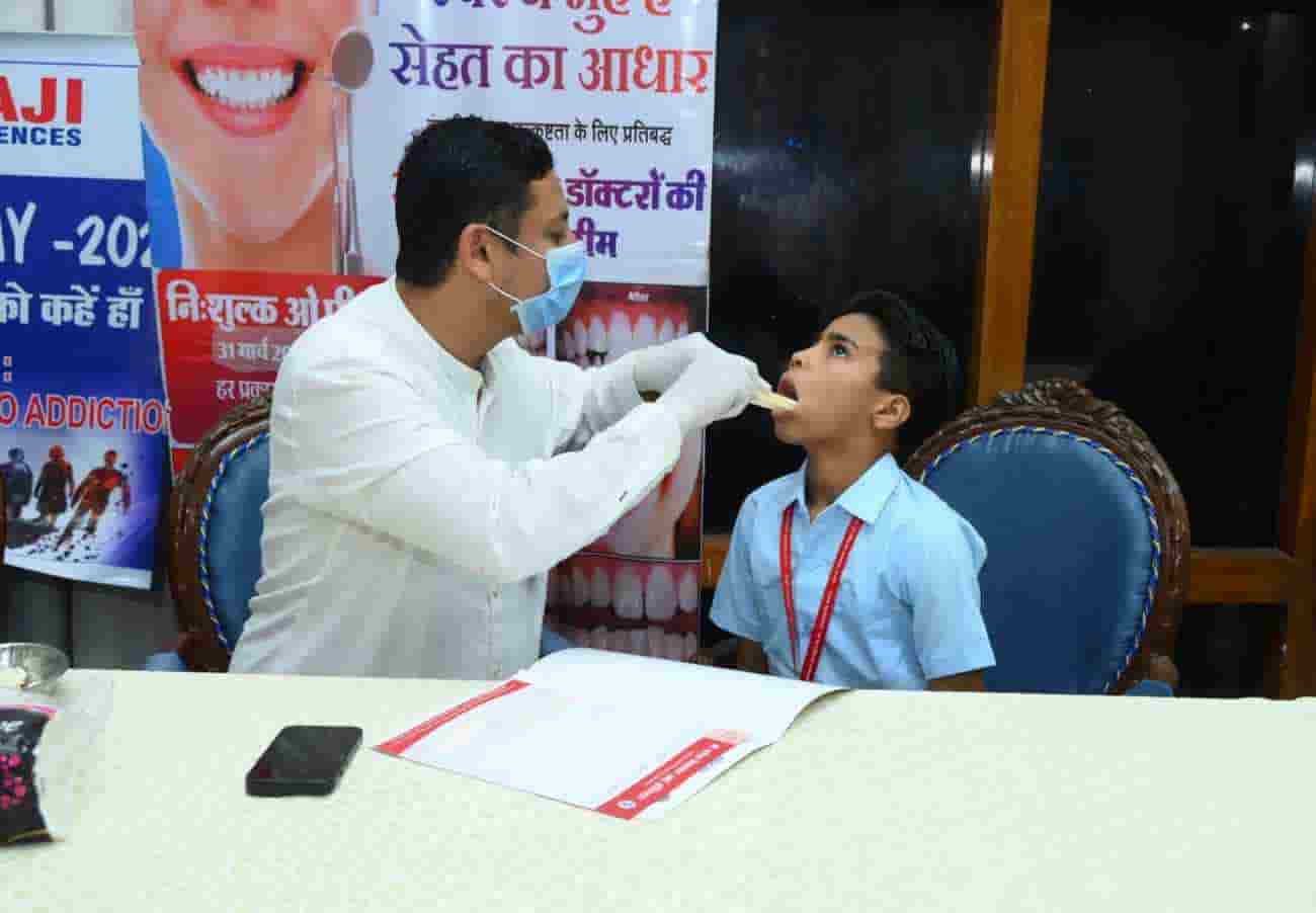 लोकभवन में आयोजित बाल रोग शिविर का राज्यपाल डेका ने अवलोकन किया