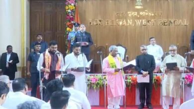 बंगाल की राजनीति में बड़ा फेरबदल! सरकार का पहला मंत्रिमंडल विस्तार हुआ बंगाल की राजनीति में बड़ा फेरबदल! सरकार का पहला मंत्रिमंडल विस्तार हुआ