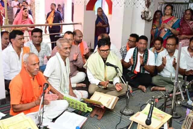 आस्था, सेवा और शुभकामनाओं का संगम — जन्मदिवस पर सुंदरकांड पाठ में शामिल हुए ओपी चौधरी