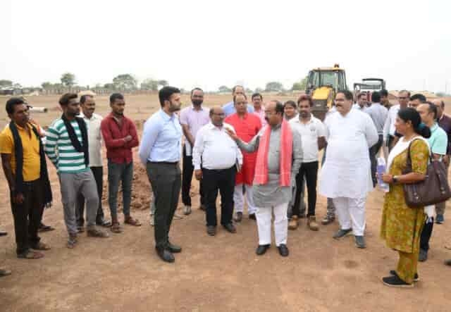उप मुख्यमंत्री अरुण साव ने इंटिग्रेटेड स्पोर्ट्स स्टेडियम निर्माण कार्य का निरीक्षण किया उप मुख्यमंत्री अरुण साव ने इंटिग्रेटेड स्पोर्ट्स स्टेडियम निर्माण कार्य का निरीक्षण किया